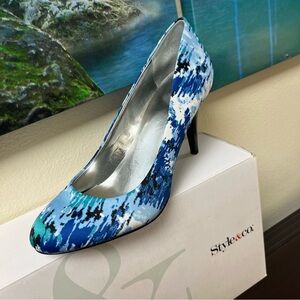 Outstanding Style&Co. BLUE Shades SEXY Heels ( 8 M ) BRAND NEW